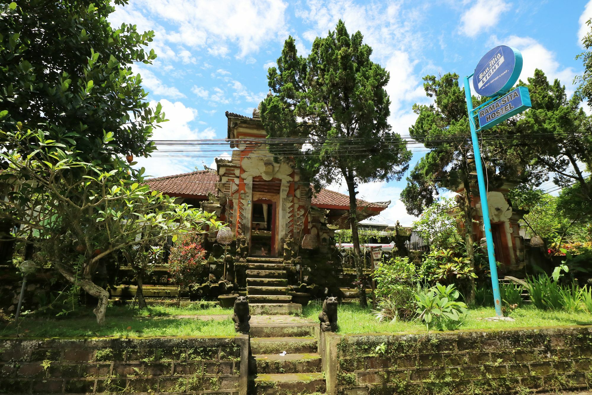 Ubud Kartini Hostel Экстерьер фото