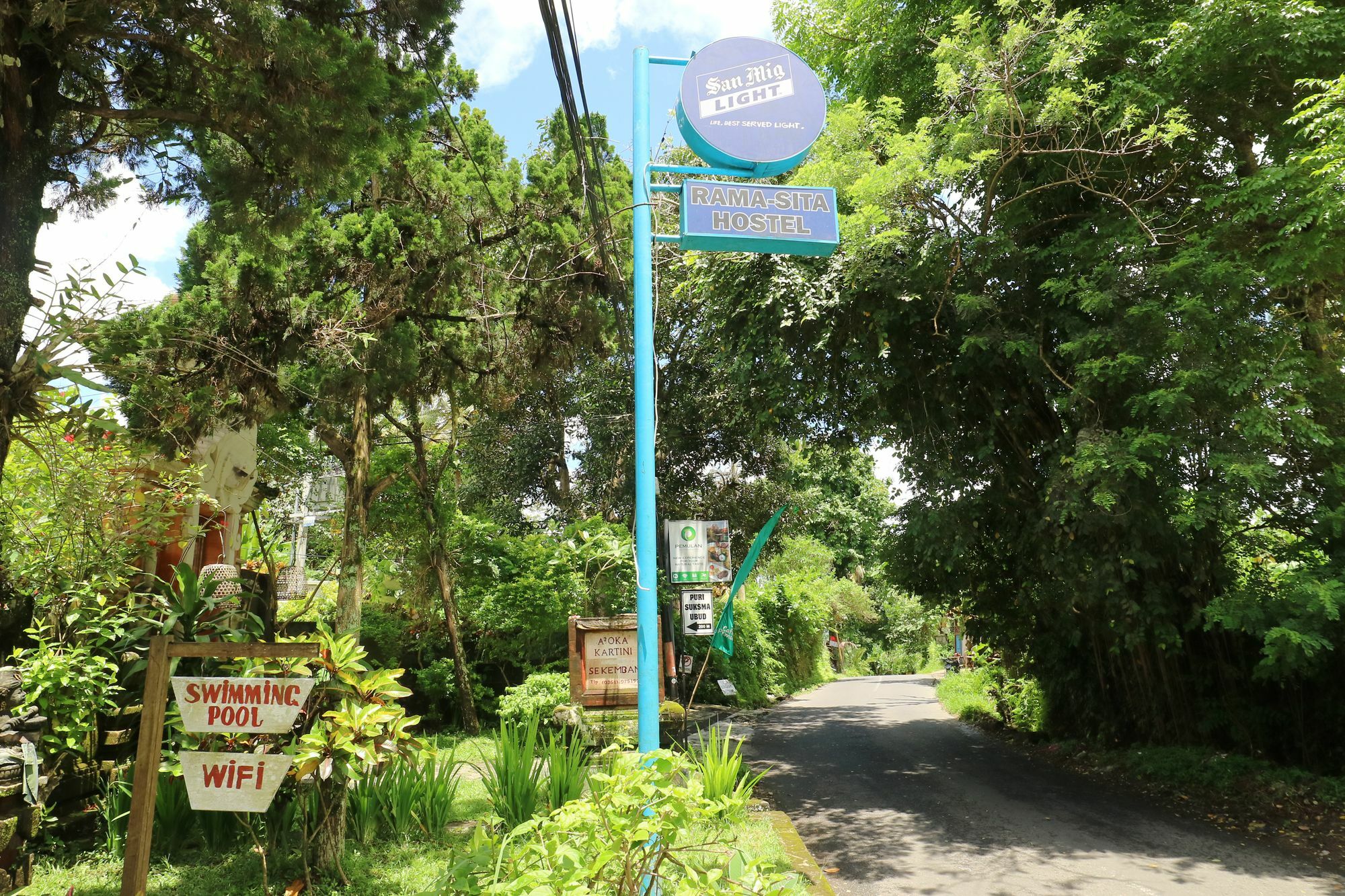 Ubud Kartini Hostel Экстерьер фото
